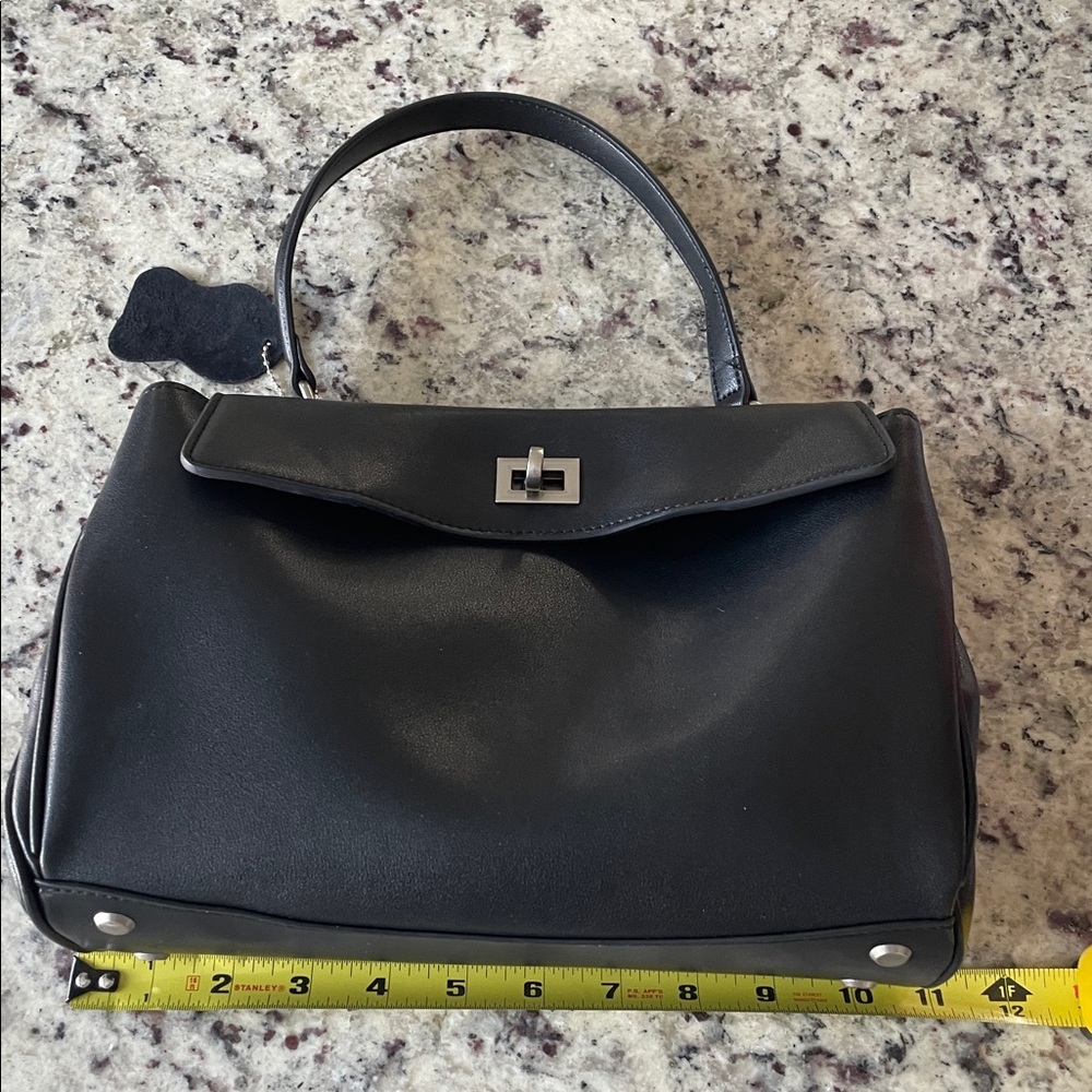Elegant Black leather Handbag - Picture 6 of 7